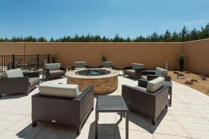 Courtyard by Marriott Ardmore - image 3