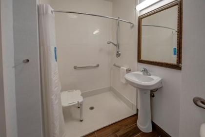 Hampton Inn Arkadelphia - image 10