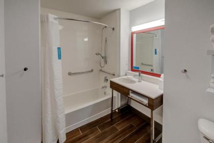 Hampton Inn Arkadelphia - image 8