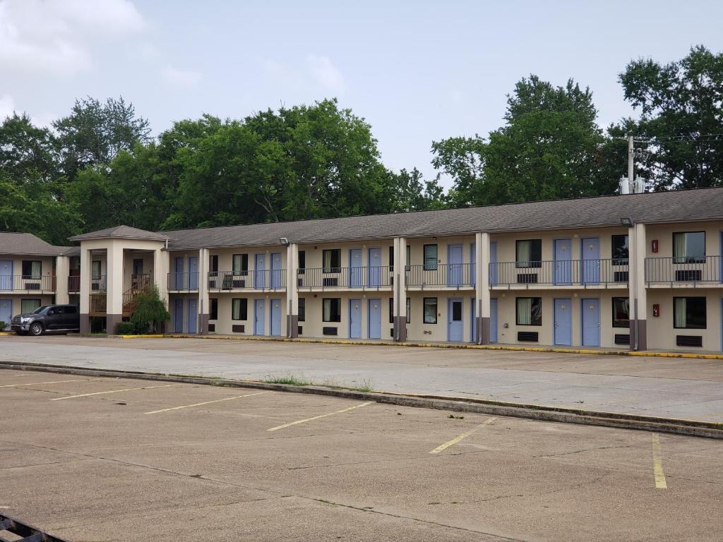 Super 8 by Wyndham Arkadelphia Caddo Valley Area - image 3