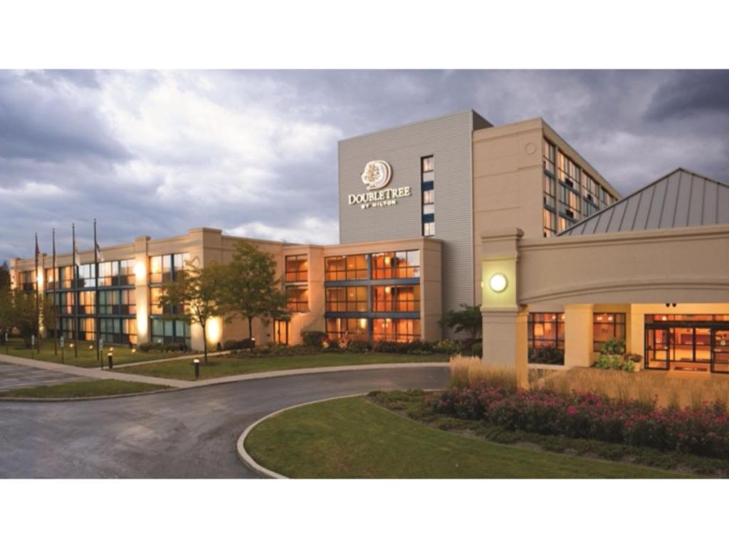 DoubleTree by Hilton Chicago - Arlington Heights - main image