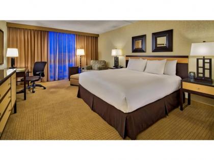 DoubleTree by Hilton Chicago - Arlington Heights - image 16