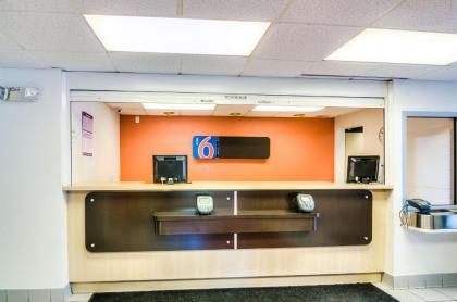 Motel 6-Arlington Heights IL - Chicago North Central - image 16