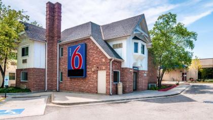 Motel 6-Arlington Heights IL - Chicago North Central - image 17