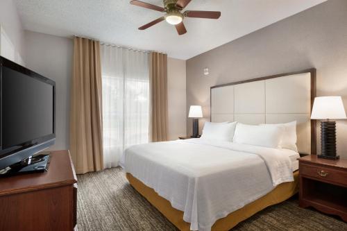 Homewood Suites by Hilton Dallas-Arlington - main image