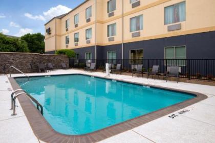 Fairfield Inn Arlington Near Six Flags - image 3