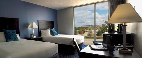 Days Inn by Wyndham Arlington Six Flags/AT&T Stadium - image 5