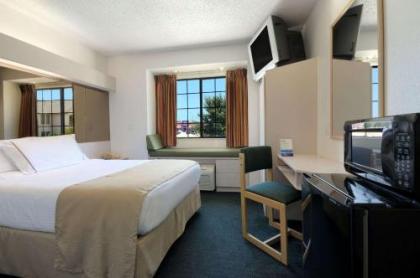 Microtel Inn & Suites by Wyndham Arlington/Dallas Area - image 3