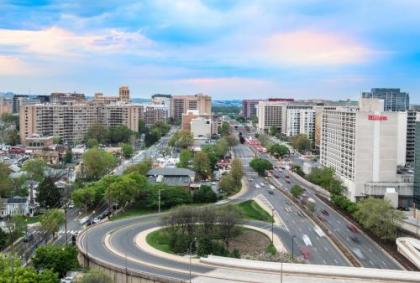 Hilton Crystal City at Washington Reagan National Airport - image 4