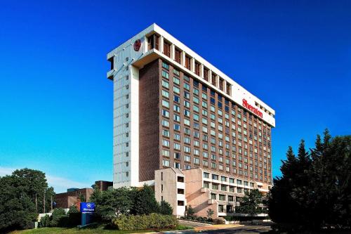 Sheraton Pentagon City - image 5