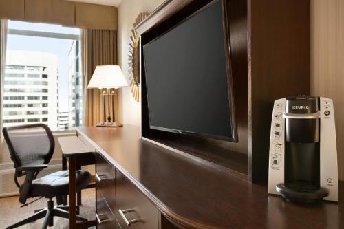 Crowne Plaza Crystal City-Washington D.C. an IHG Hotel - image 4