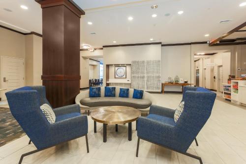 Hilton Garden Inn Shirlington - image 3