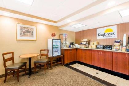 Days Inn by Wyndham Arlington Pentagon - image 2