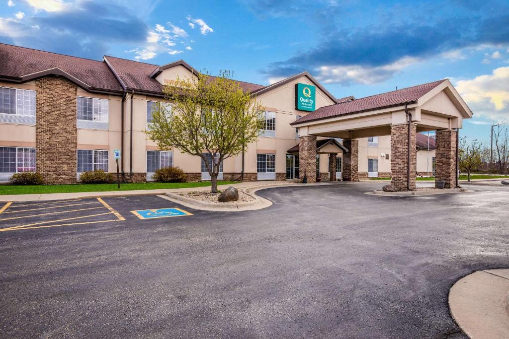 Quality Inn & Suites Lodi - image 2