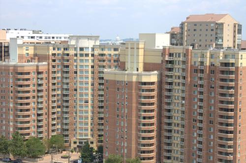 Crystal Quarters Corporate Housing at The Gramercy - main image