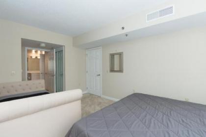 Pentagon City Luxury Apartment - image 4