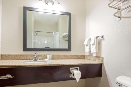 Quality Inn & Suites Arnold - image 11