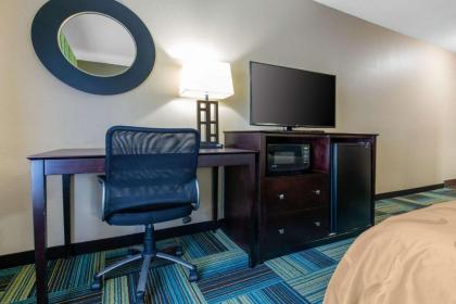 Quality Inn & Suites Arnold - image 14