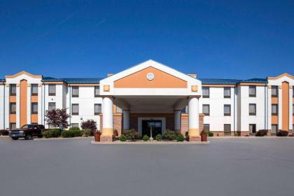 Quality Inn & Suites Arnold - image 6