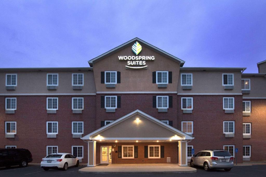 WoodSpring Suites St Louis Arnold - image 2