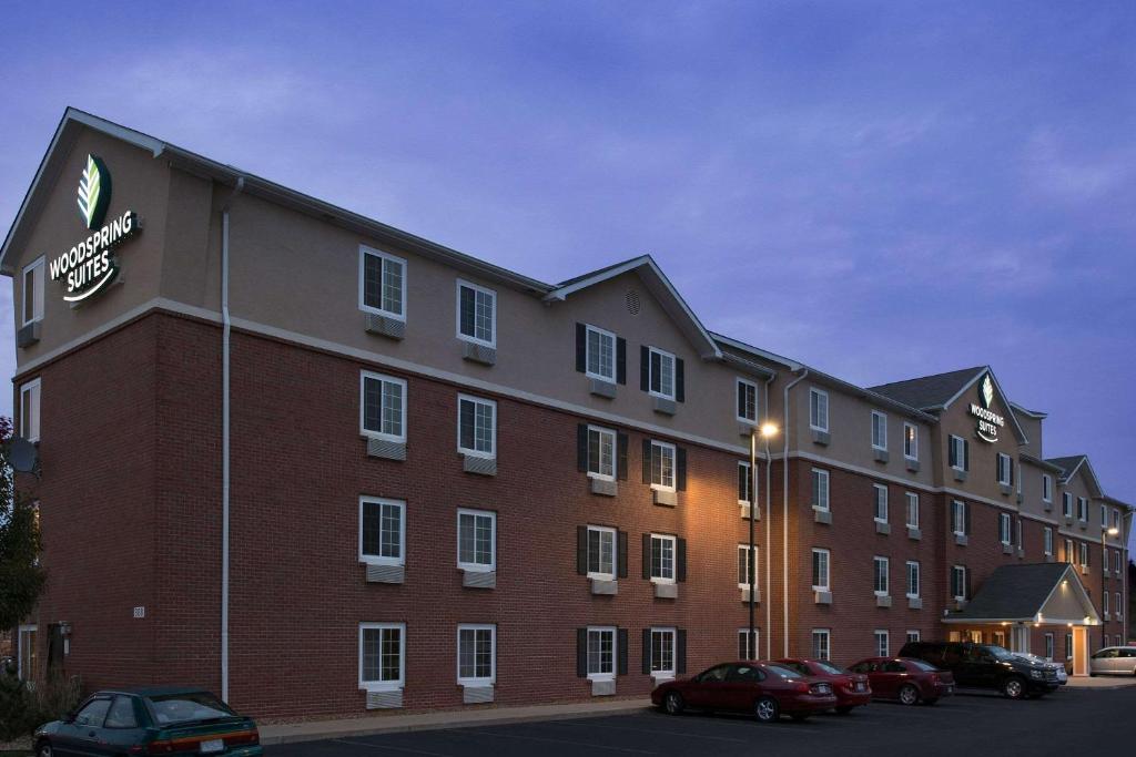 WoodSpring Suites St Louis Arnold - image 6