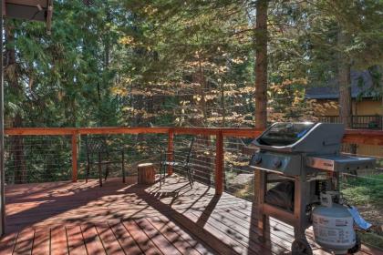 Woodsy Blue Lake Springs Cabin with Large Deck! - image 7