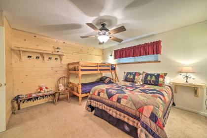 Cozy Camp Connell Abode with Large Game Room! - image 15