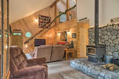 Cozy Camp Connell Abode with Large Game Room! - image 5