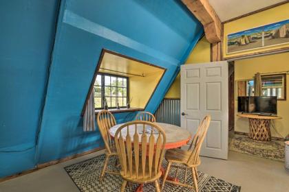 Quiet and Colorful Quonset Hut Artist Retreat - image 8