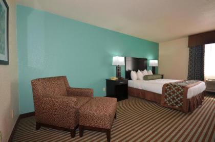 Legacy Inn & Suites - image 11