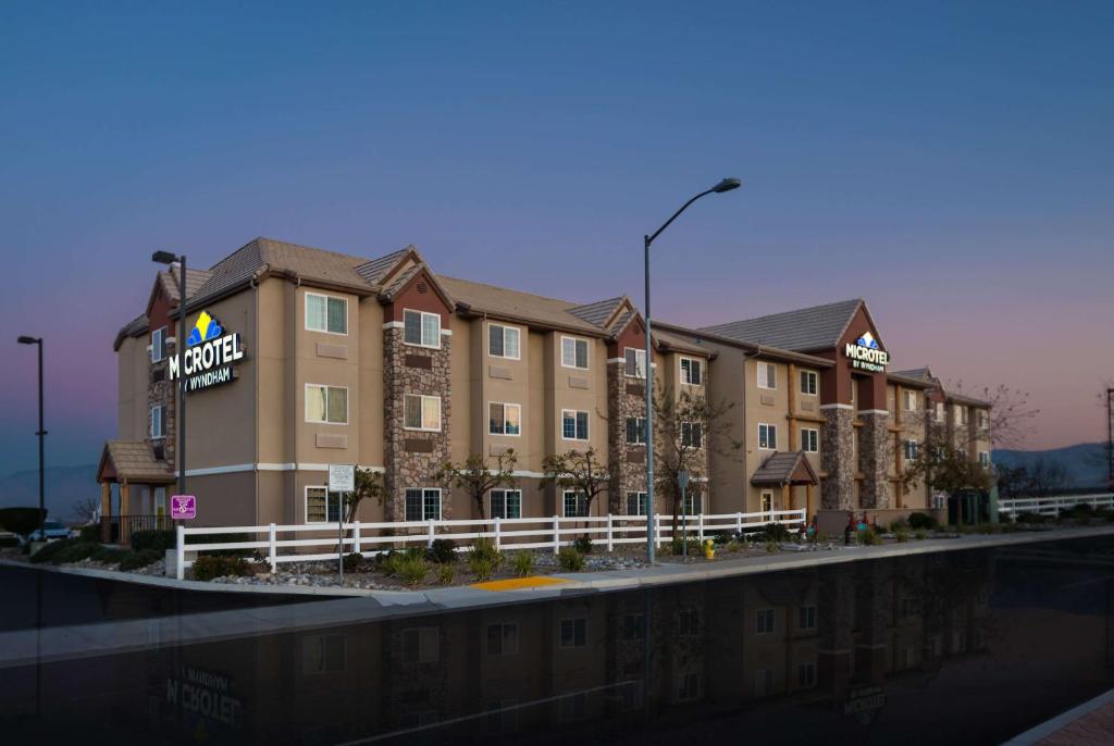 Microtel Inn & Suites by Wyndham Wheeler Ridge - main image