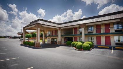 Best Western Ashburn Inn - image 6