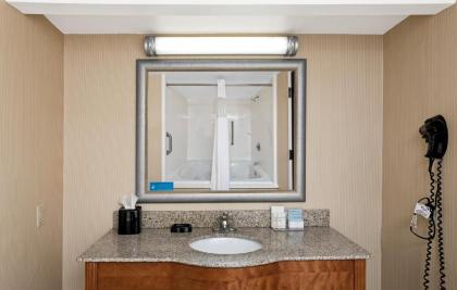 Hampton Inn Asheboro - image 7