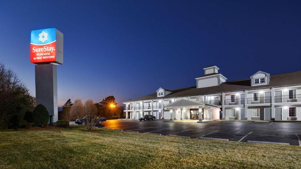 SureStay Plus Hotel by Best Western Asheboro - image 7