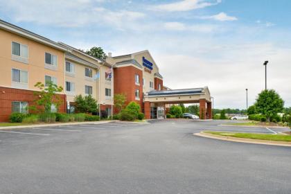 Fairfield Inn and Suites by Marriott Asheboro - image 1