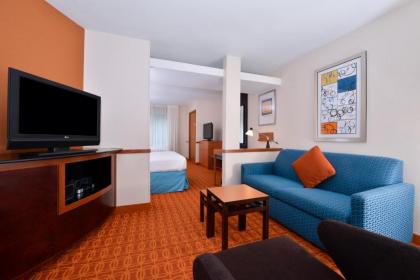 Fairfield Inn and Suites by Marriott Asheboro - image 9