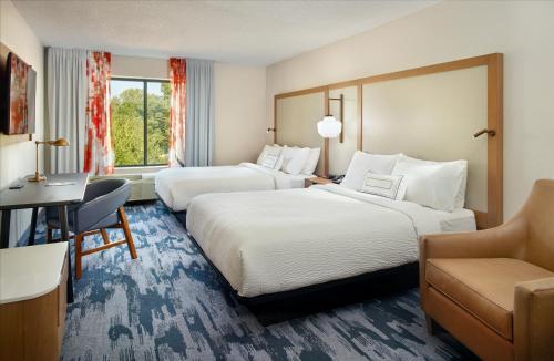 Fairfield by Marriott Inn & Suites Asheville Outlets - image 4