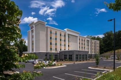 Hampton Inn & Suites-Asheville Biltmore Village NC - image 2