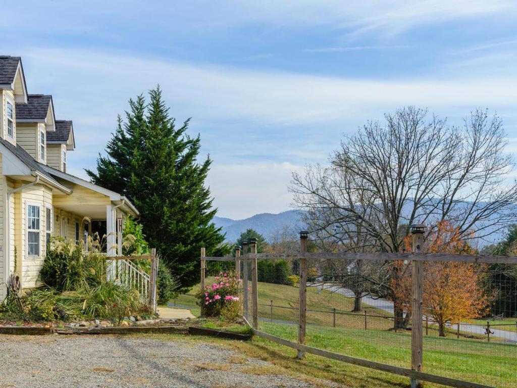 Biltmore Basecamp - MNT Views - 6 King Bedrooms - image 6