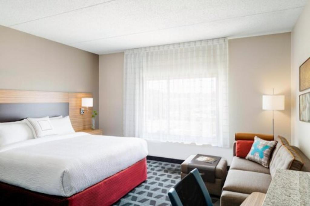 TownePlace Suites by Marriott Asheville Outlet Area - image 7