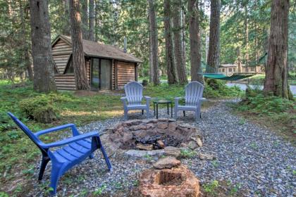 Cozy Outdoor Hub with Fire Pit 1mi to Mt Rainier NP - image 12