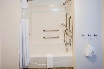 Hampton Inn Suites Ashland Ohio - image 12