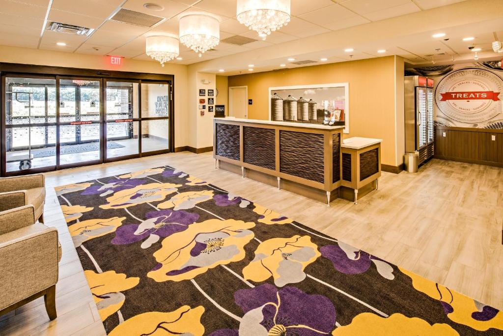 Hampton Inn Suites Ashland Ohio - image 6