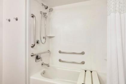 Hampton Inn Richmond/Ashland - image 4