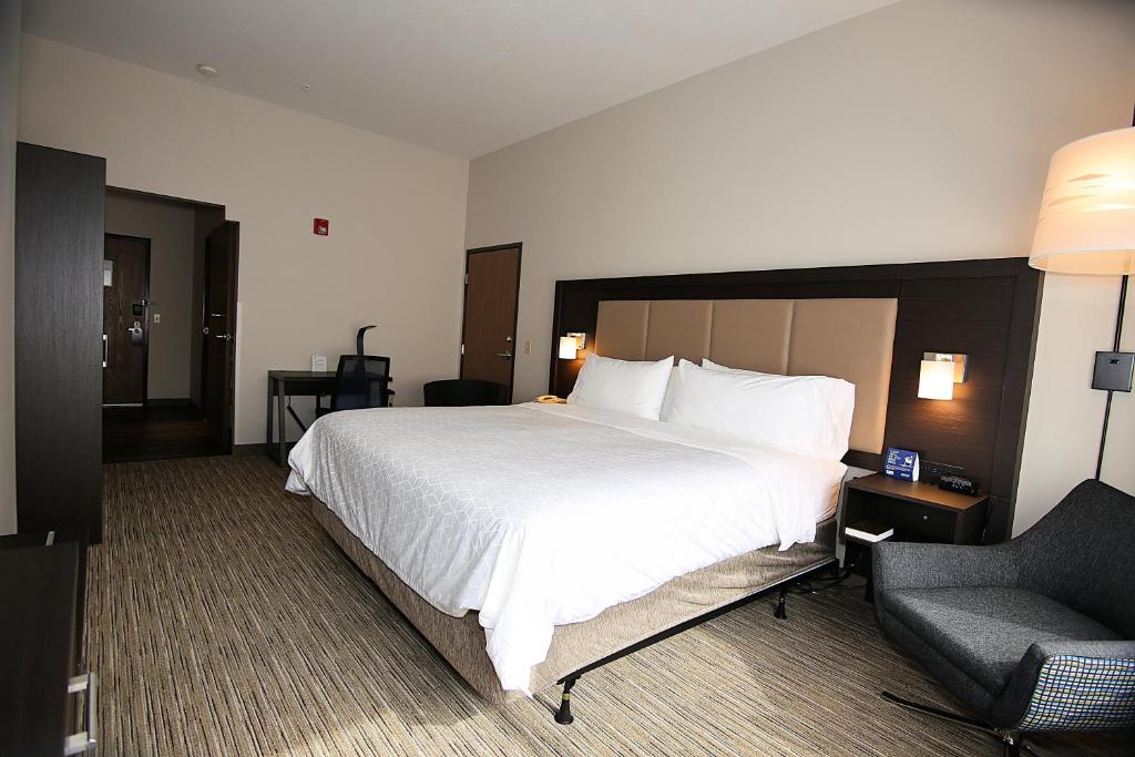 Holiday Inn Express Hotel & Suites Ashland an IHG Hotel - image 6