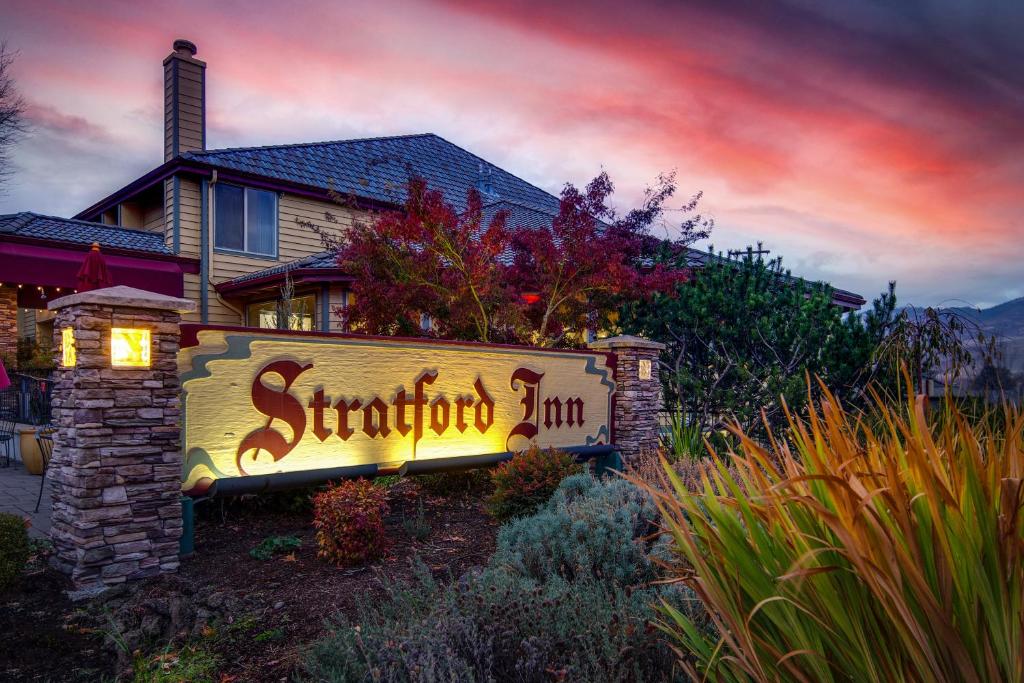 Stratford Inn - main image