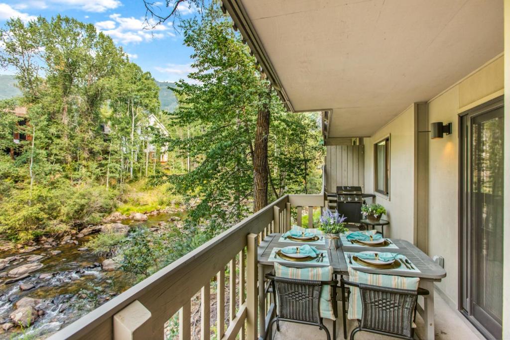 Designer Condo on River - Steps to Aspen Center! - image 6