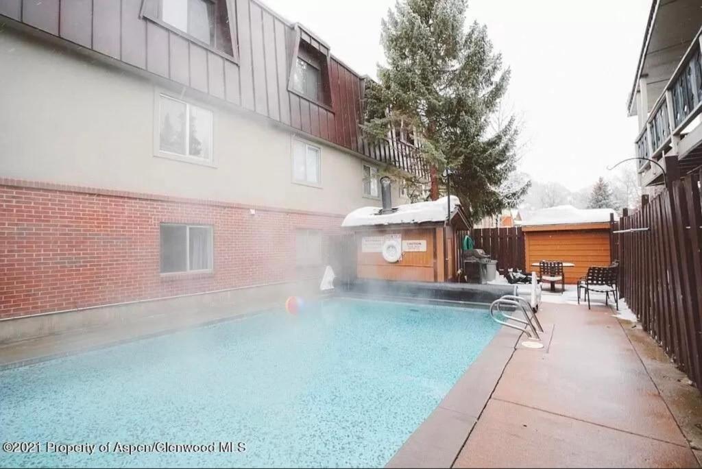 2 BR Everything You Need & More - Comfort Location Pool & Sauna - image 2