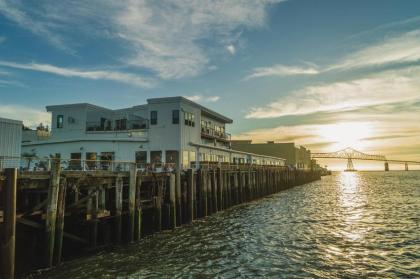 Bowline Hotel Astoria Oregon Oregon