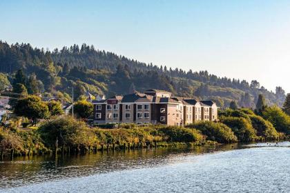 Comfort Suites Columbia River Astoria Oregon